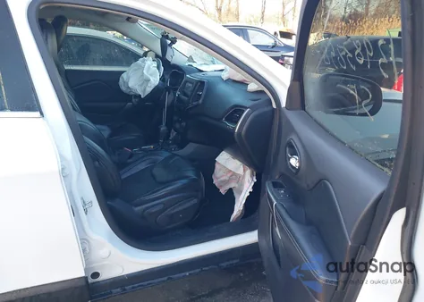 2019 Jeep Cherokee Latitude Plus 4X4 from USA, damaged, VIN 1C4PJMLX8KD359880